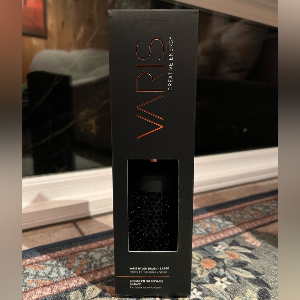 NIB - Varis Professional Ceramic Nylon Round Styling Brush - Large - Picture 2 of 2